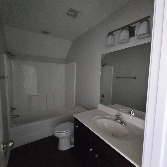 Building Photo - Two-Story Beauty in Olive Branch with Comp...