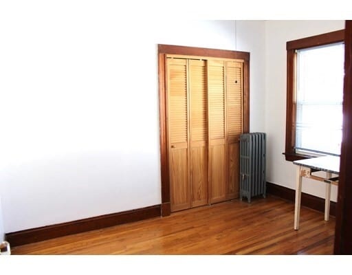 Building Photo - 211 Elm St