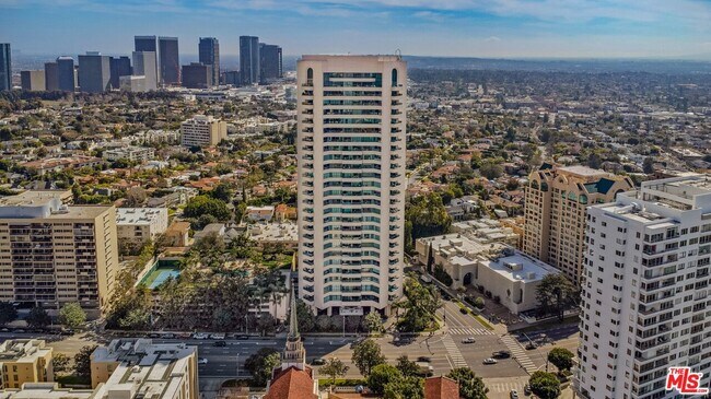 Building Photo - 10490 Wilshire Blvd