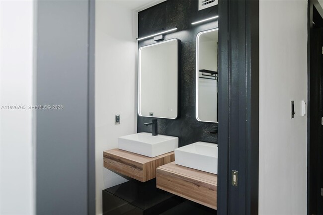 Building Photo - 1040 NW 120th St