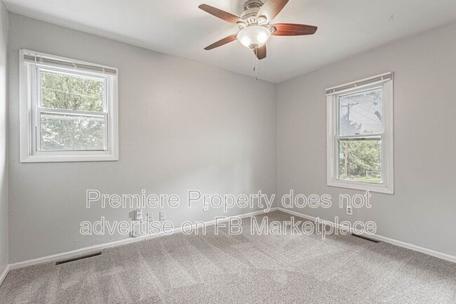 Building Photo - 7334 NE 51st St