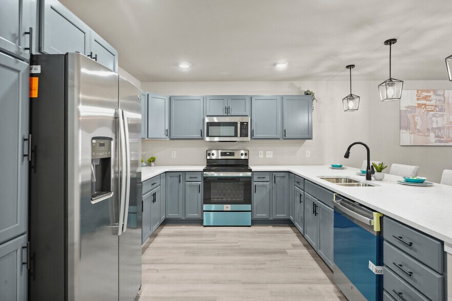 Building Photo - 5713 Eternity Dr