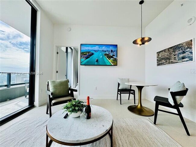 Building Photo - 159 NE 6th St