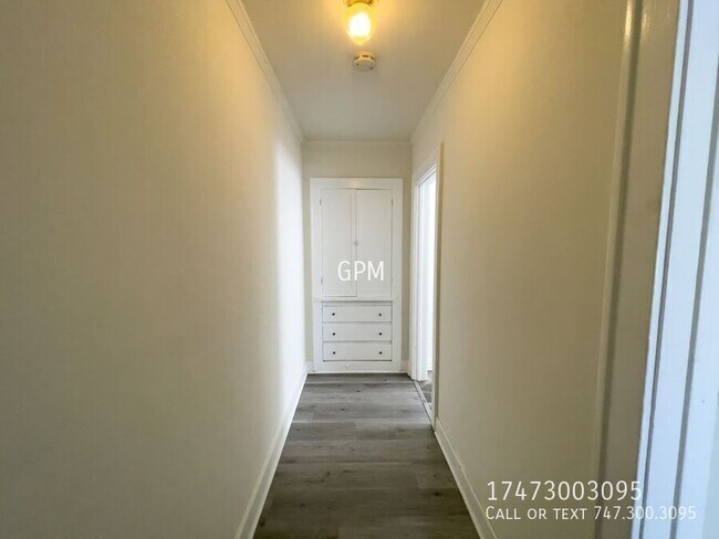 Building Photo - 803 Lindaraxa Park N