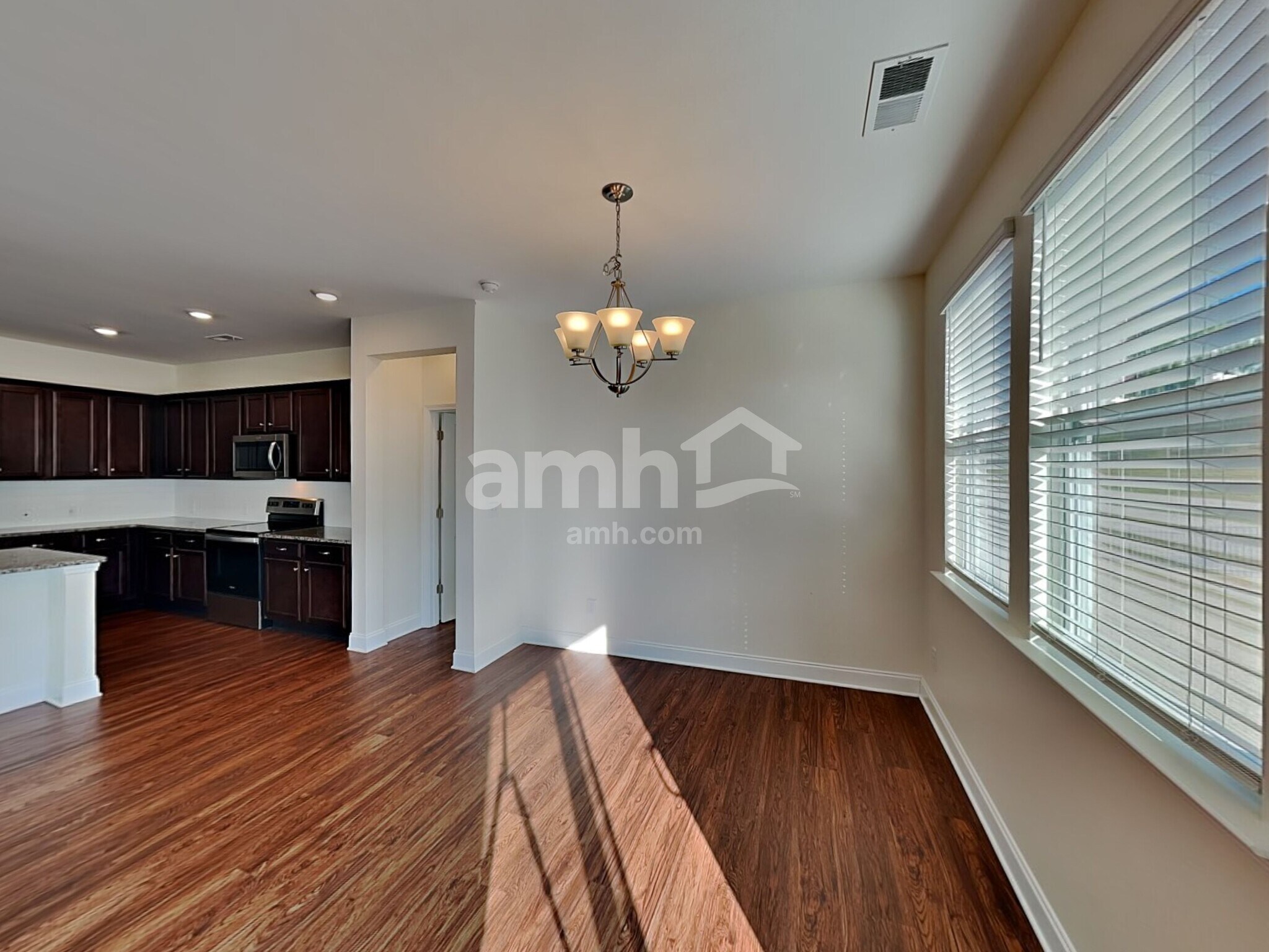 Building Photo - 174 Twin River Dr