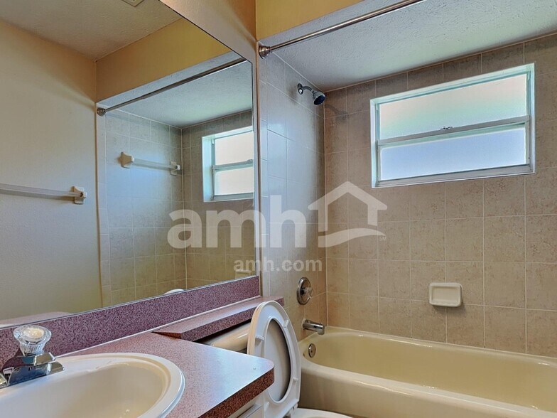 Building Photo - 11706 Leda Ln