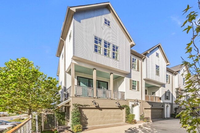 Building Photo - 2234 Lou Ellen Ln