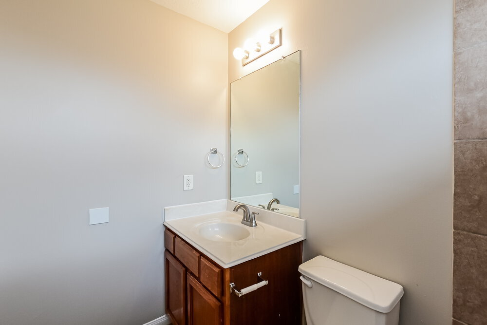 Building Photo - 4018 Falvel Shadow Creek Dr