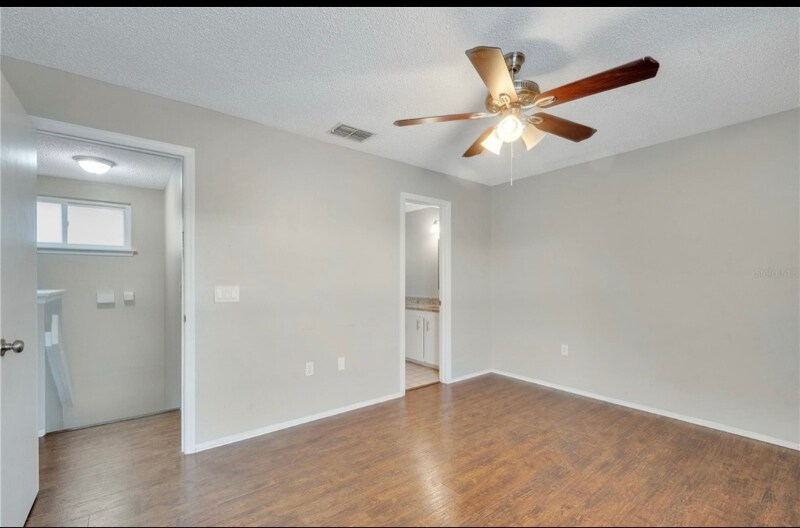 Building Photo - 2614 Quail Run Blvd N