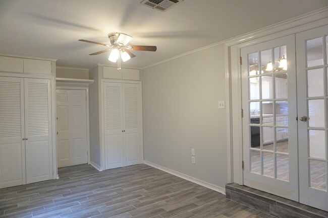 Building Photo - Updated 3 Bedroom in Midtown!