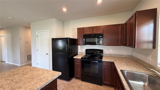 Building Photo - 1481 Haines Dr