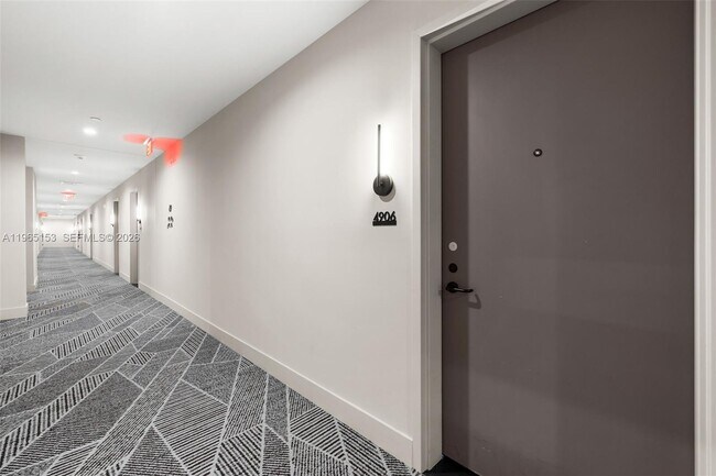 Building Photo - 159 NE 6th St