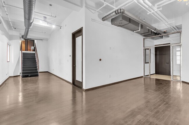 Building Photo - 1645 Vine St