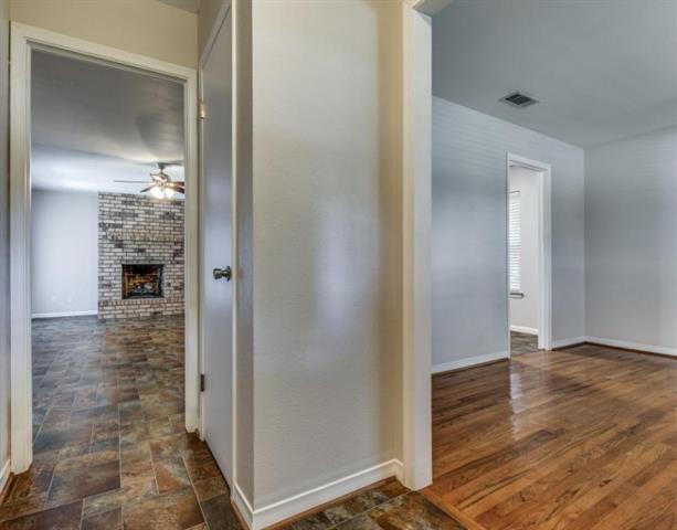 Building Photo - 1310 Kingsbridge Dr