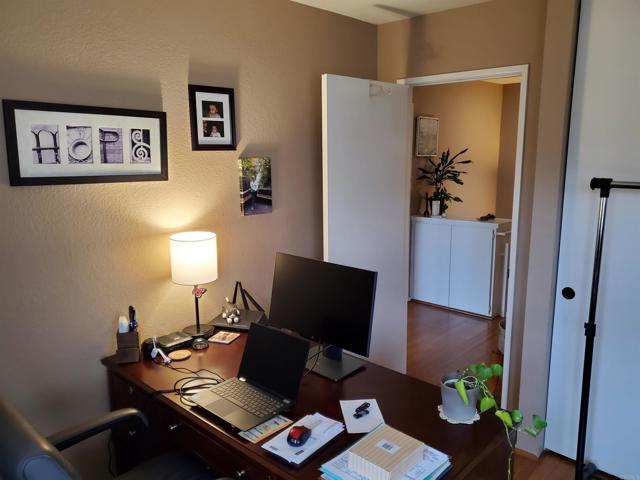 Building Photo - 10180 Palm Glen Dr