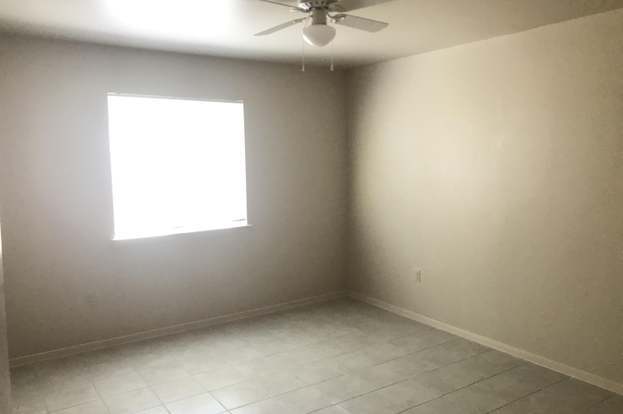 Building Photo - 594 Lomaland Dr