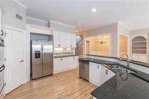 Building Photo - 6221 Spalding Dr