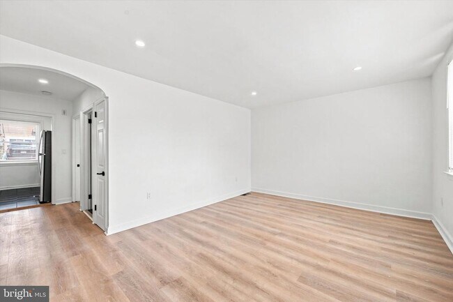 Building Photo - 6411 Malvern Ave