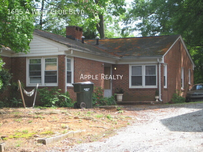 Building Photo - 1605 W Club Blvd