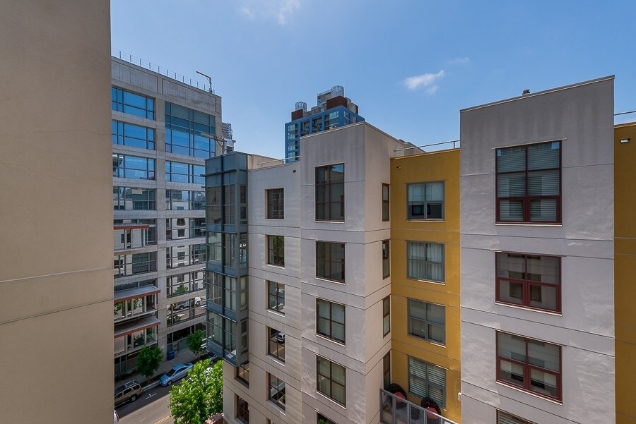 Building Photo - 1150 J St