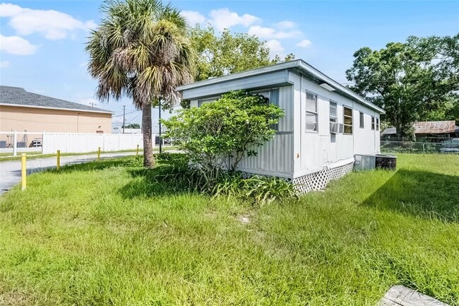 Building Photo - 2854 Lake Alfred Rd