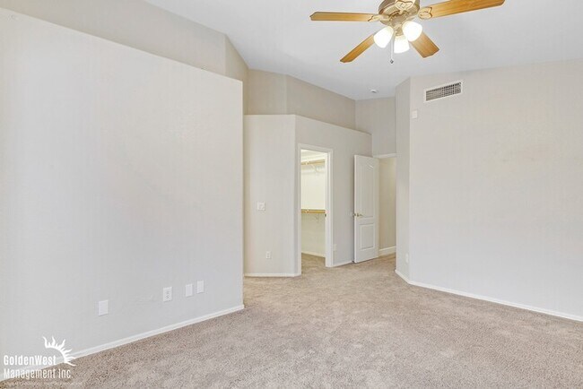 Building Photo - Charming 4Bdm 2Ba Home with a Private Yard in Peoria!