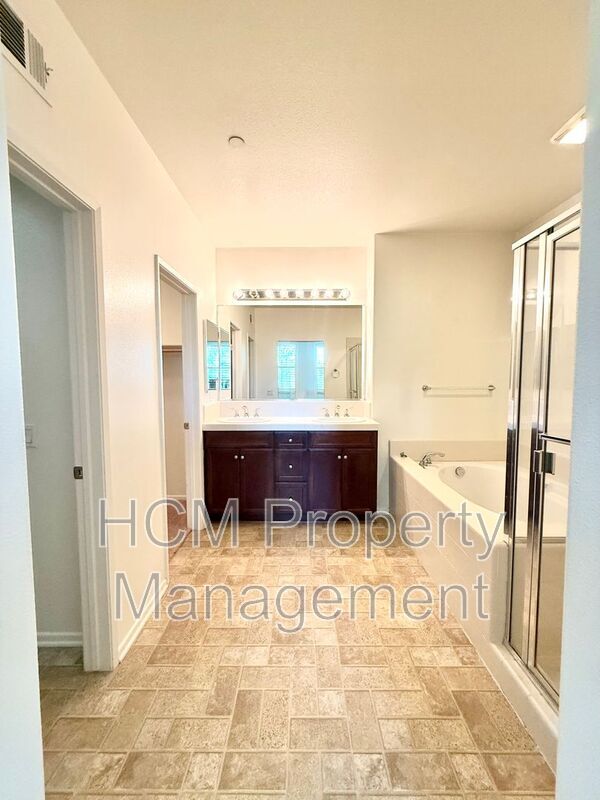 Building Photo - 55 Cienega