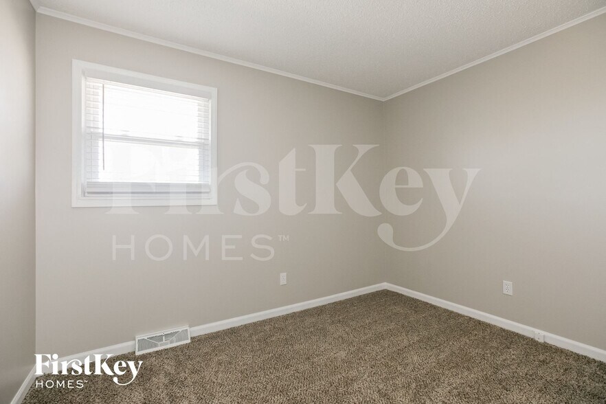 Building Photo - 8418 NW 68th St