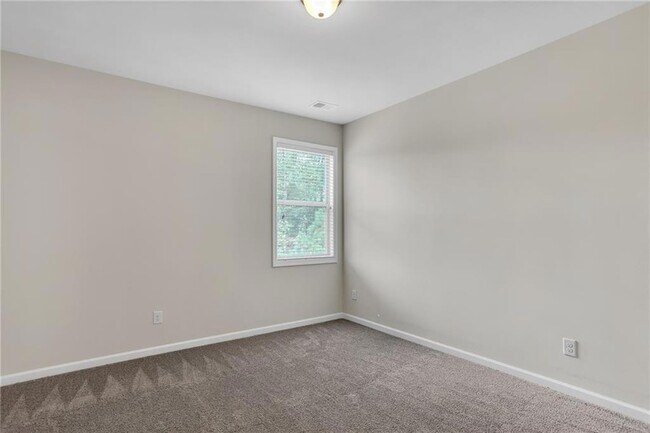 Building Photo - 568 Garden View Ct