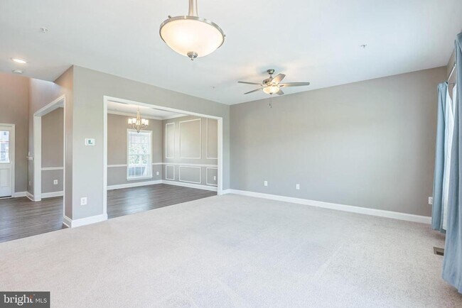 Building Photo - 14 Candleberry Dr