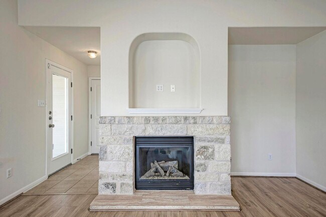 Building Photo - Large home in Pflugerville!  3 car garage - Highland Park Neighborhood