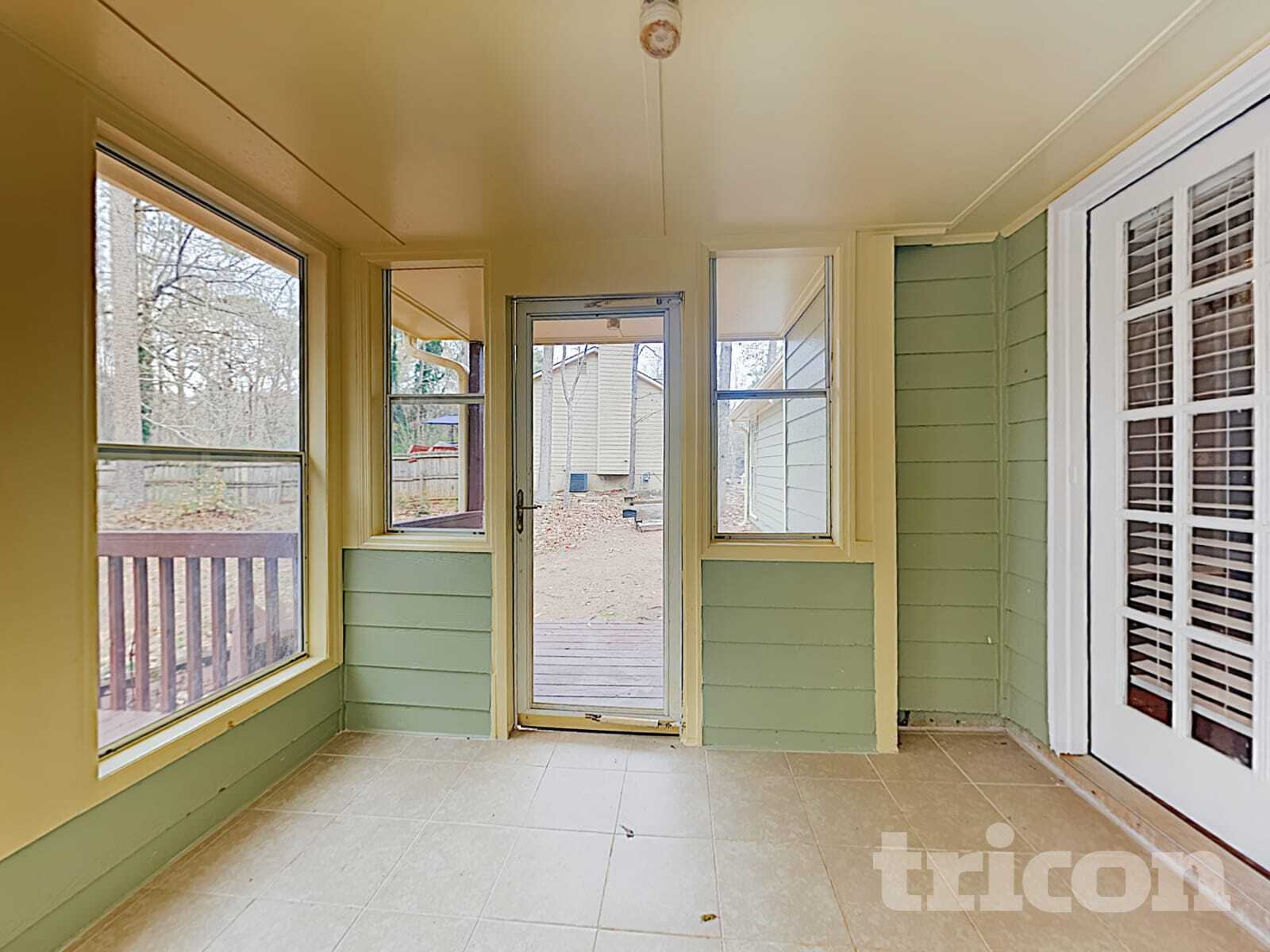 Building Photo - 2651 Laurel Woods Ln SE