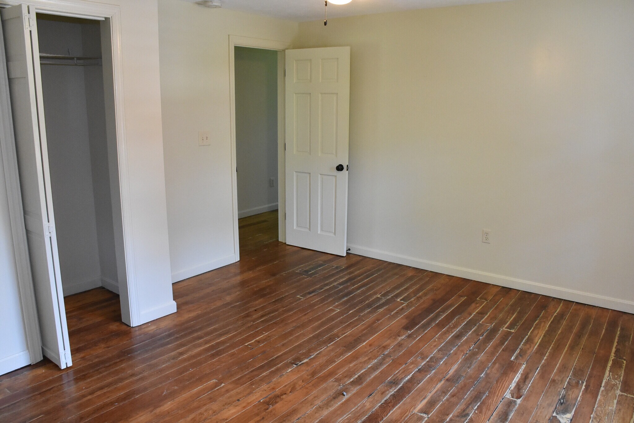 Building Photo - 539 North St