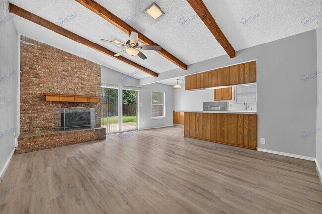 Building Photo - 2913 Green Ridge St