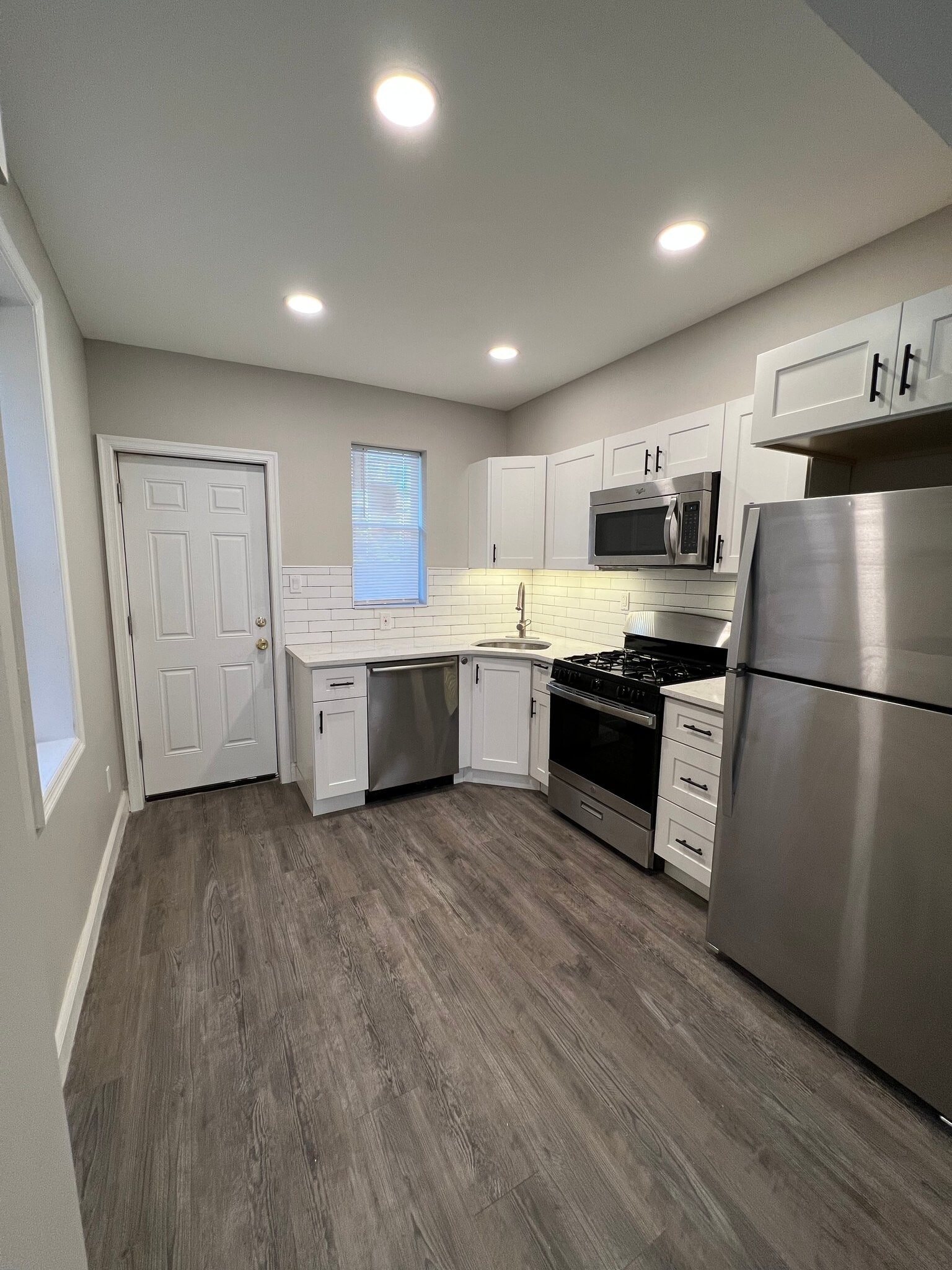 Building Photo - 1530 S Bailey St