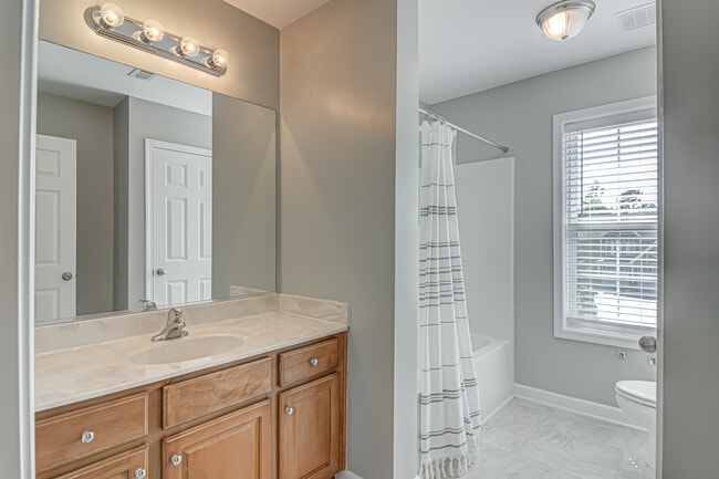 Building Photo - 4612 Dry Creek Ct