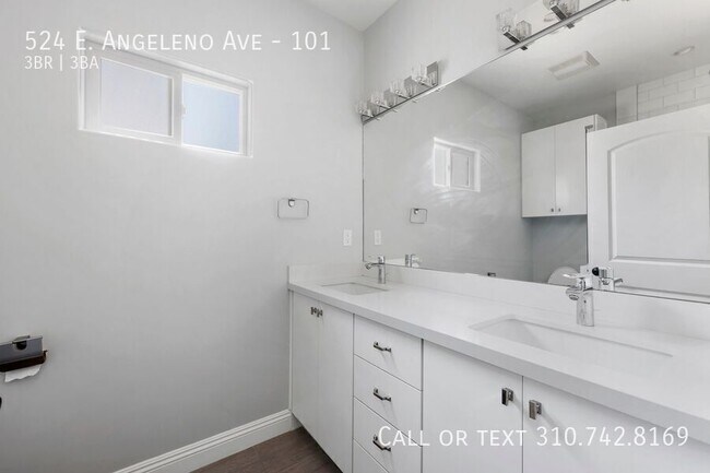 Building Photo - 524 E Angeleno Ave