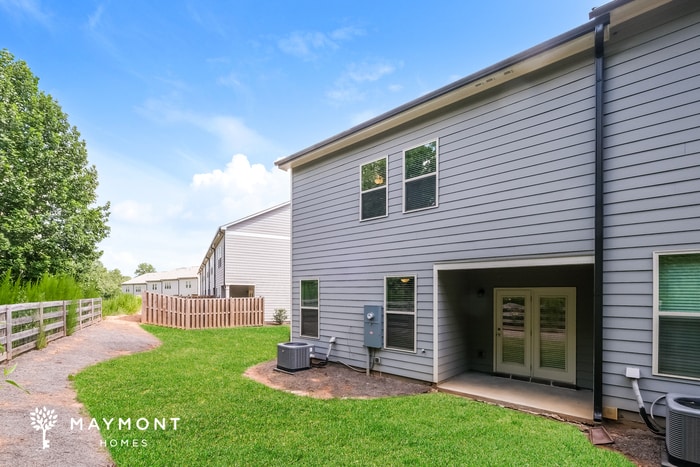 Building Photo - 1207 Spring Marsh Ct NE