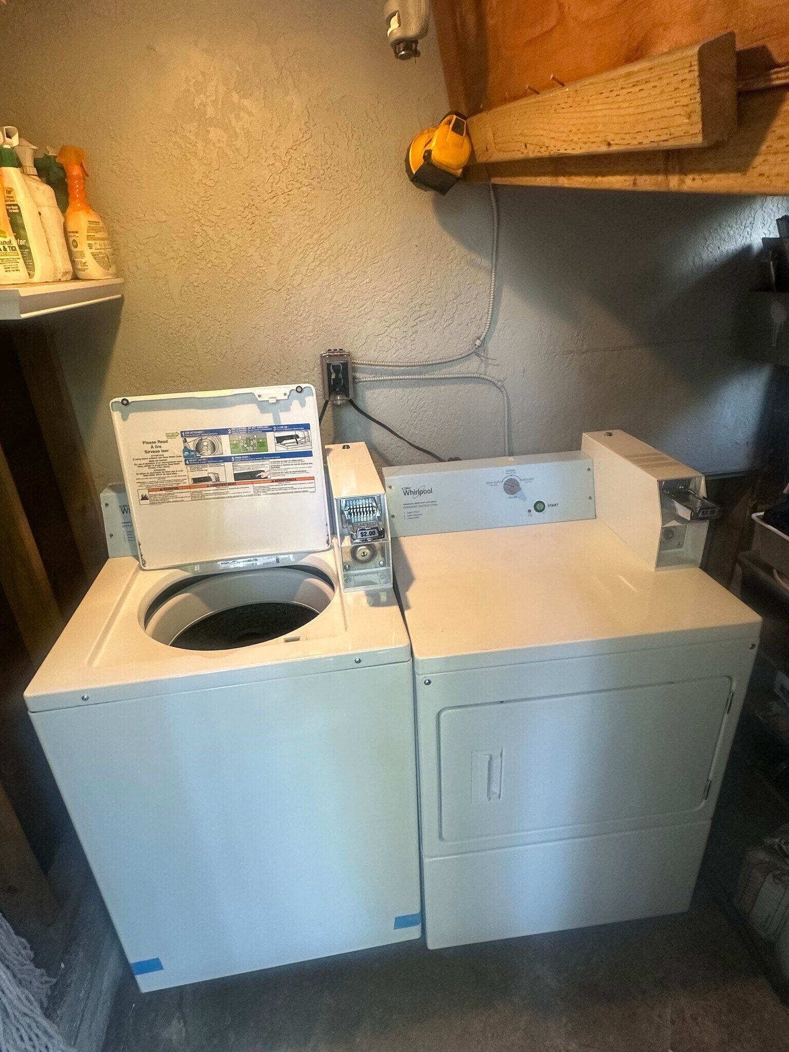 Building Photo - 956 Apgar St