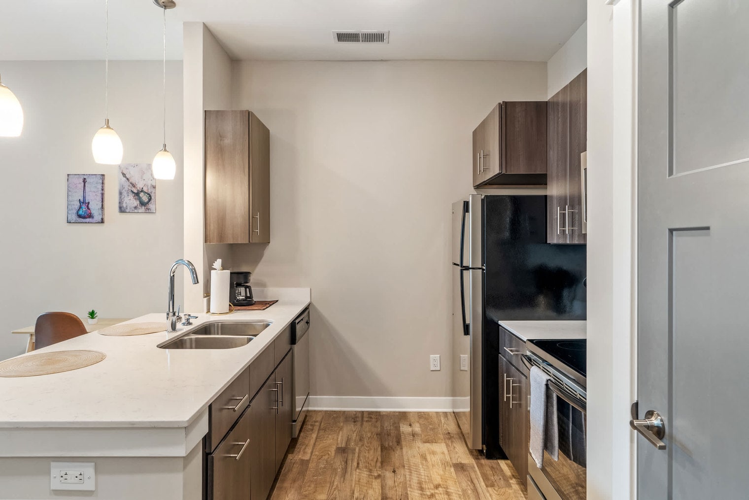 Building Photo - 501n N New Jersey St