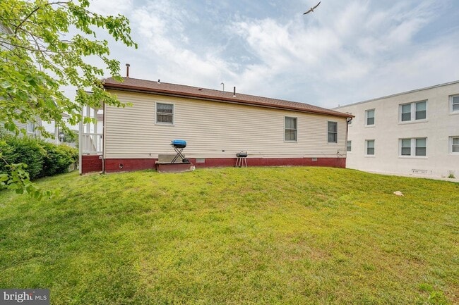 Building Photo - 545 N Connecticut Ave