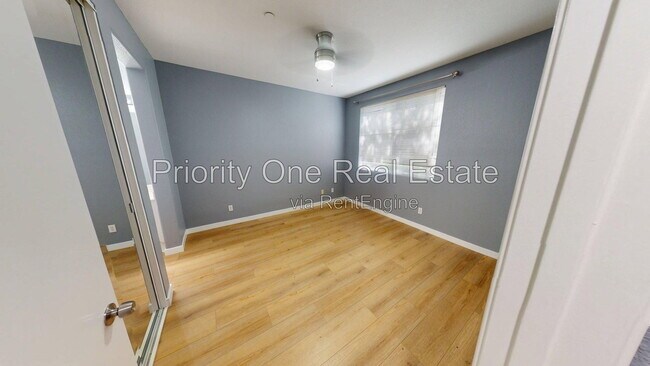 Building Photo - 10766 Sabre Hill Dr