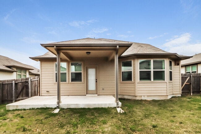 Building Photo - 8113 Pescara Cove