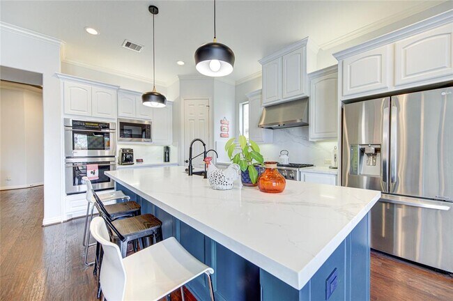 Building Photo - 14434 Tivoli Dr