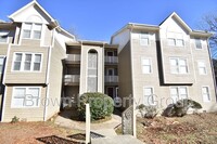 Building Photo - 962 Stewarts Creek Dr