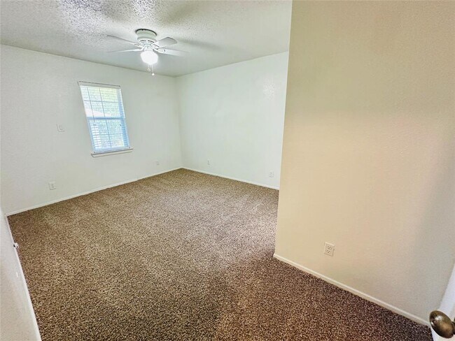 Building Photo - 1314 Southport Dr