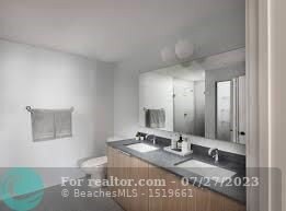Building Photo - 11200 Biscayne Blvd
