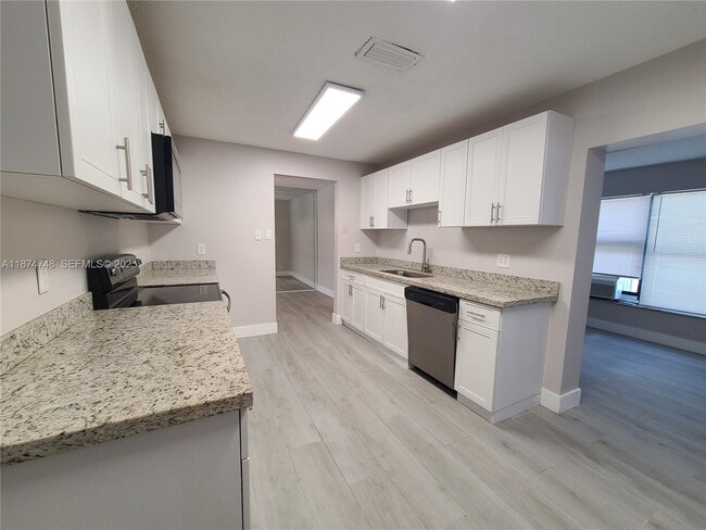 Building Photo - 4751 NW 12th Dr