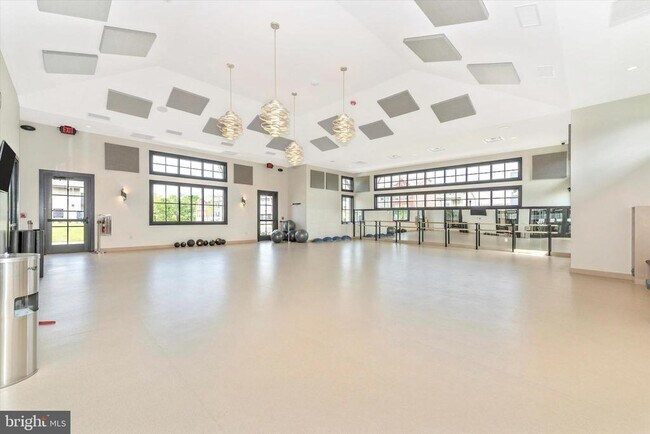 Building Photo - 3635 Stone Barn Dr