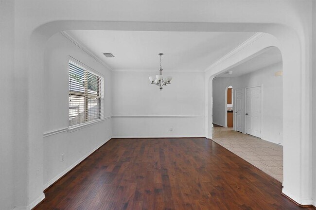 Building Photo - 8803 Peach Oak Crossing